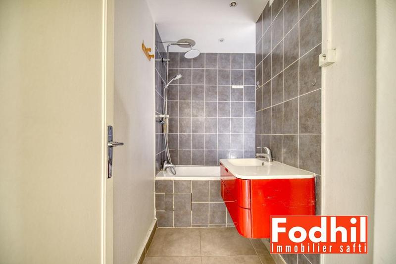 Appartement - 81 m² - 5 pièces