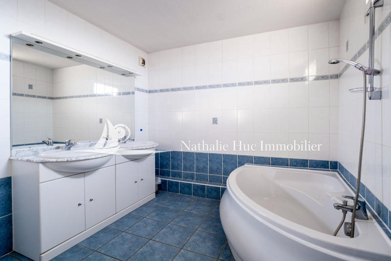 Appartement - 125 m² - 5 pièces