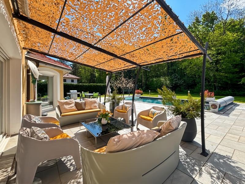 Maison - 261 m² - 7 pièces