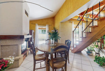 Maison traditionnelle - 118 m² - 6 pièces