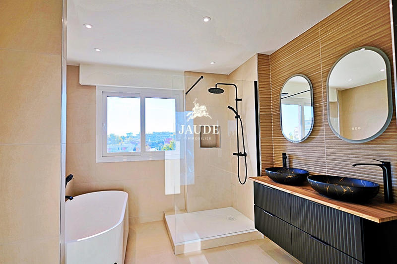 Appartement - 101 m² - 5 pièces