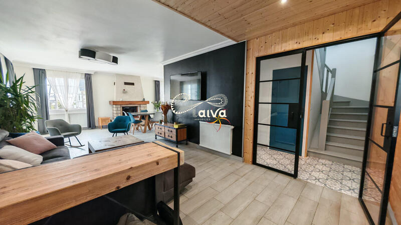 Maison traditionnelle - 138 m² - 9 pièces