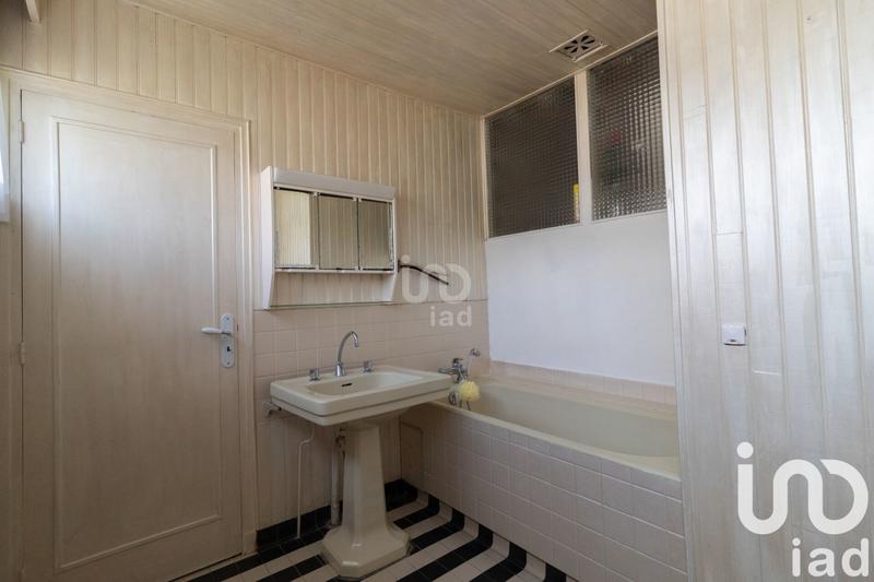 Maison - 238 m² - 10 pièces