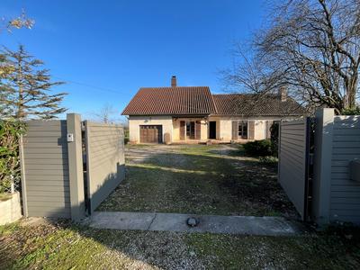 Maison traditionnelle - 171 m² - 7 pièces