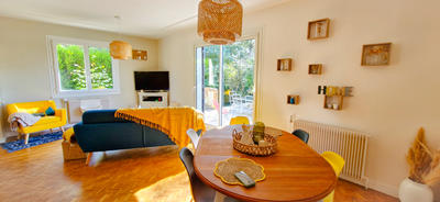 Maison - 166 m² - 8 pièces