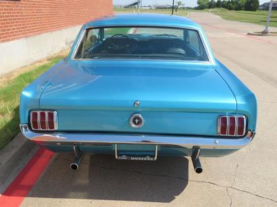 Ford Mustang Coupe V8 01.76.63.32.16