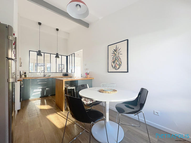 Appartement - 82 m² - 4 pièces