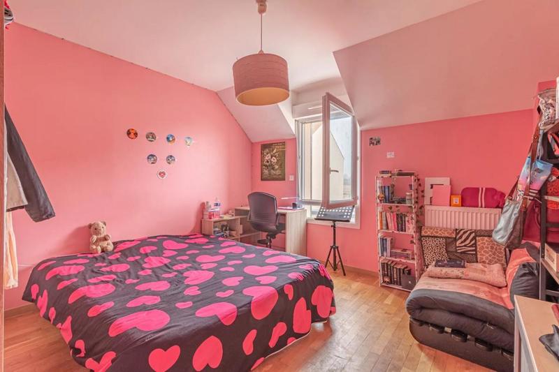 Maison - 140 m² - 5 pièces