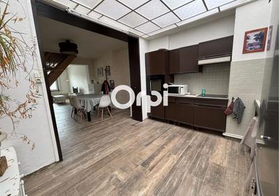 Maison - 94 m² - 5 pièces