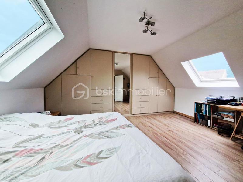 Maison - 143 m² - 7 pièces