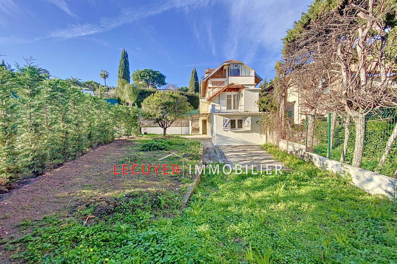 Villa - 137 m² - 6 pièces