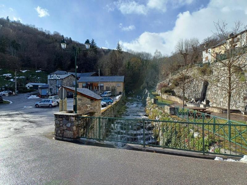 Maison en pierre - 81 m² - 5 pièces