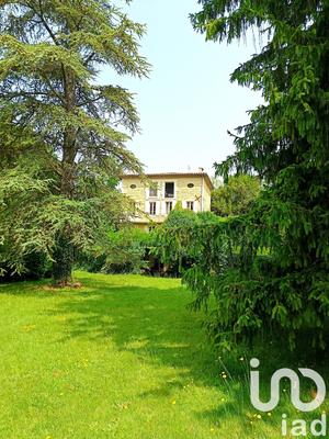 Maison - 340 m² - 9 pièces