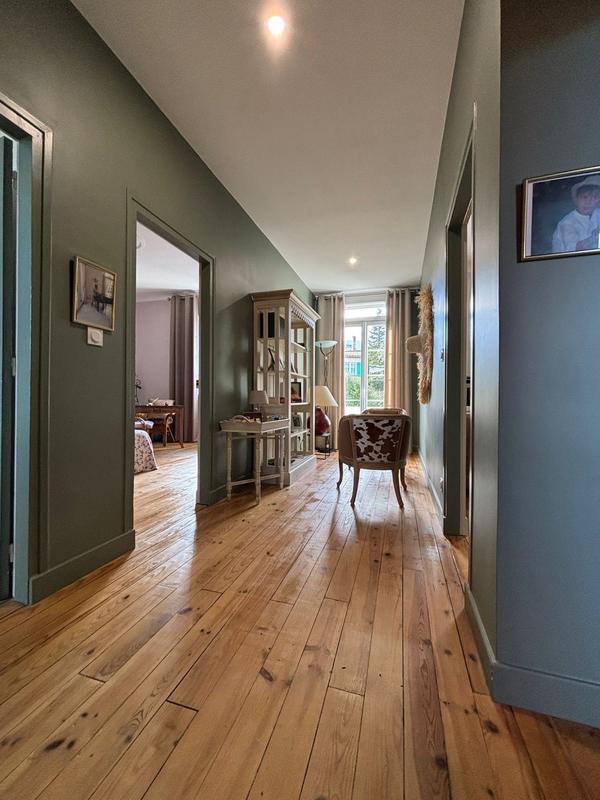 Villa - 213 m² - 5 pièces