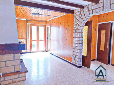 Maison - 87 m² - 10 pièces