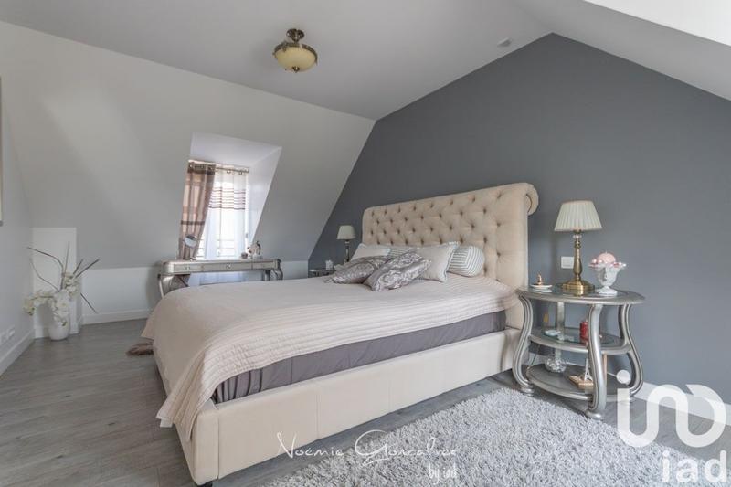 Maison de village - 200 m² - 9 pièces