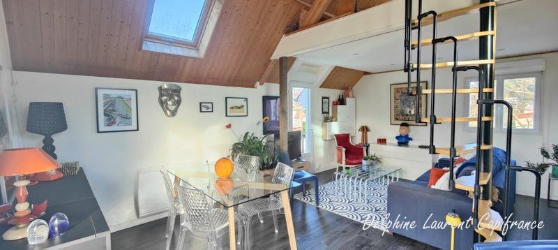 Maison - 94 m² - 5 pièces