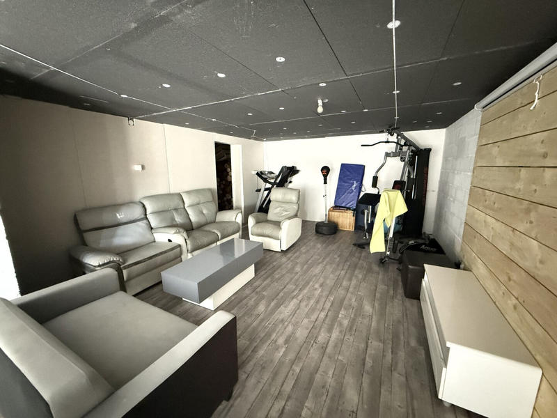 Maison - 92 m² - 5 pièces