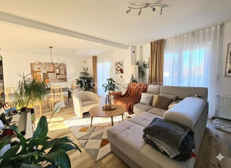 Maison - 157 m² - 7 pièces