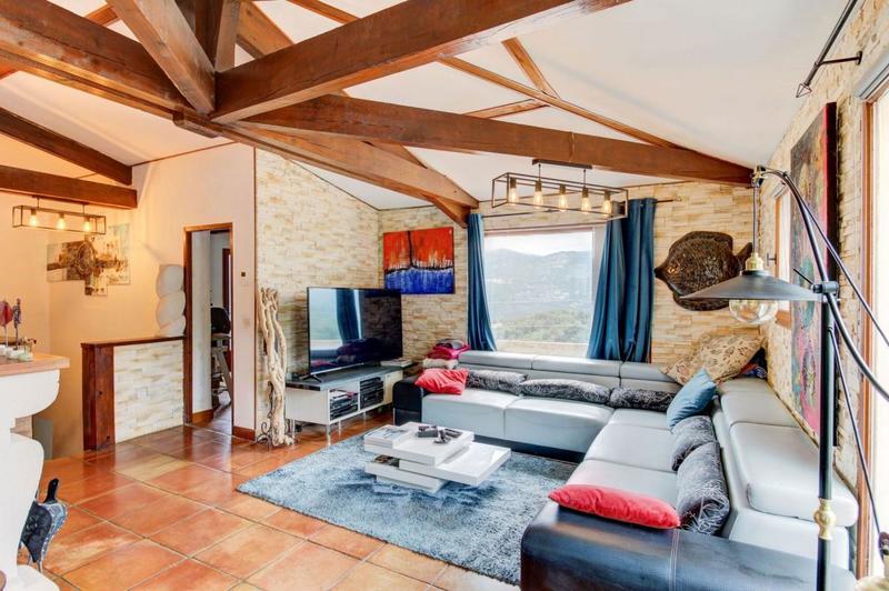 Maison - 170 m² - 7 pièces