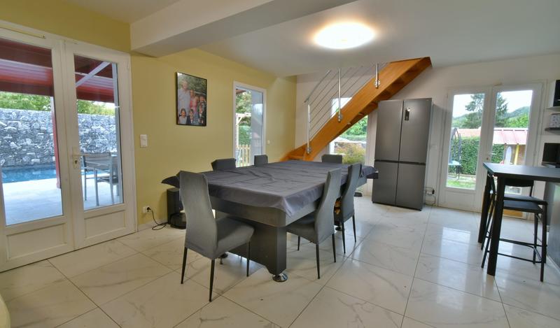 Maison - 135 m² - 6 pièces