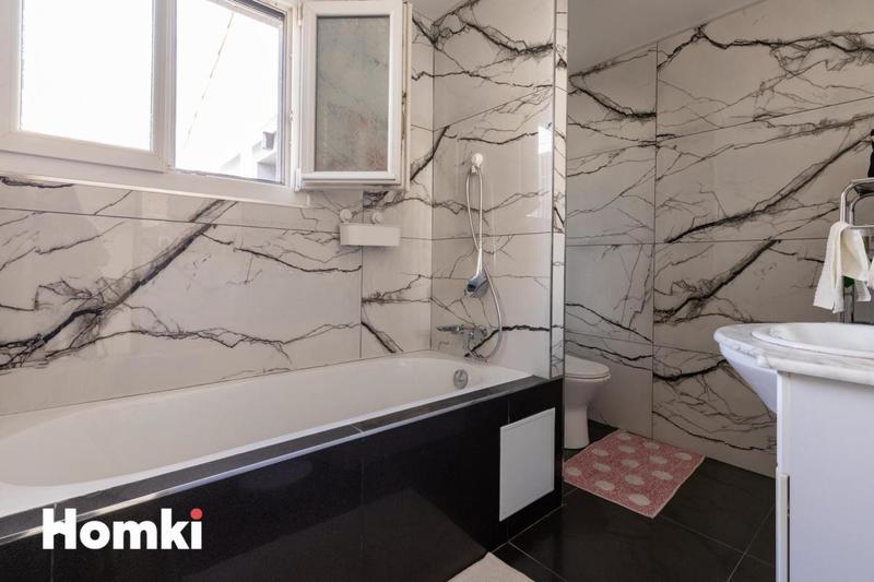 Maison - 96 m² - 5 pièces