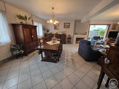 Maison - 185 m² - 6 pièces