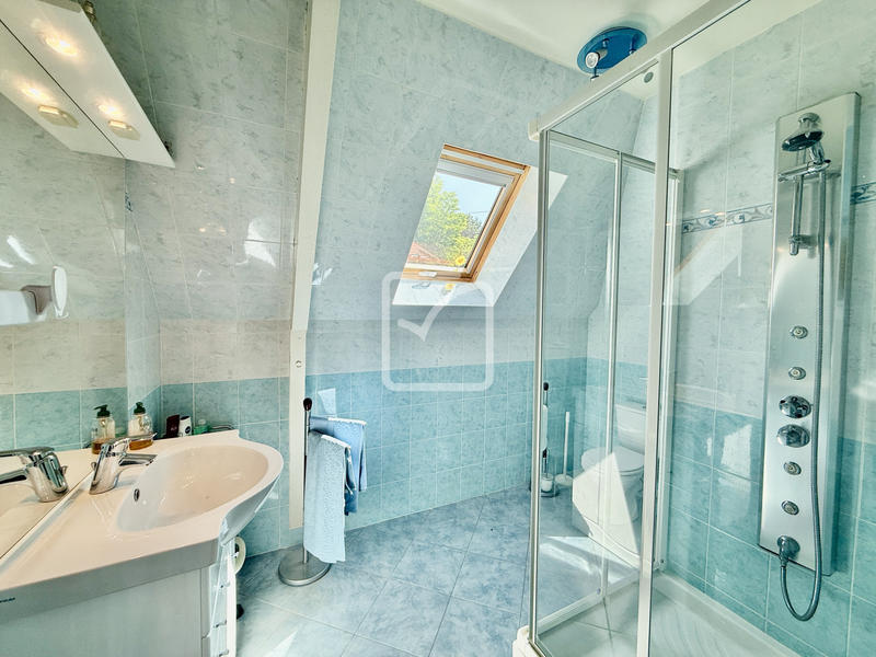 Maison - 150 m² - 7 pièces