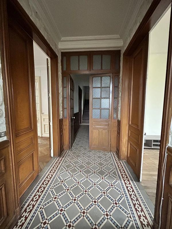 Maison - 252 m² - 8 pièces