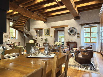Maison ancienne - 828 m² - 12 pièces