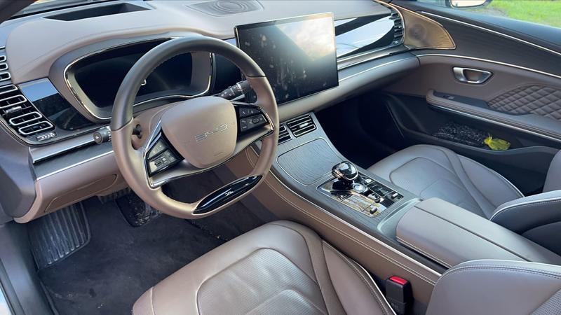 Byd Han 517 85 kWh Executive - Entretien constructeur Toit ouvrant