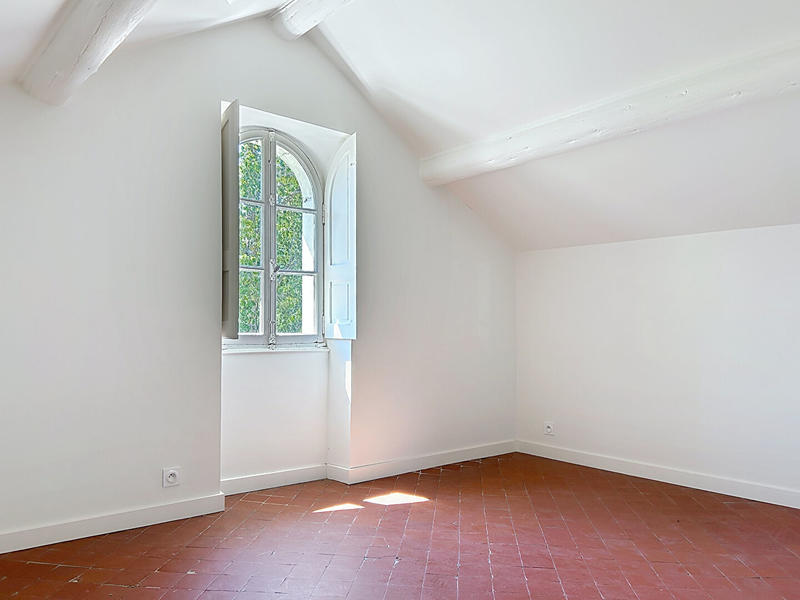 Maison - 207 m² - 8 pièces