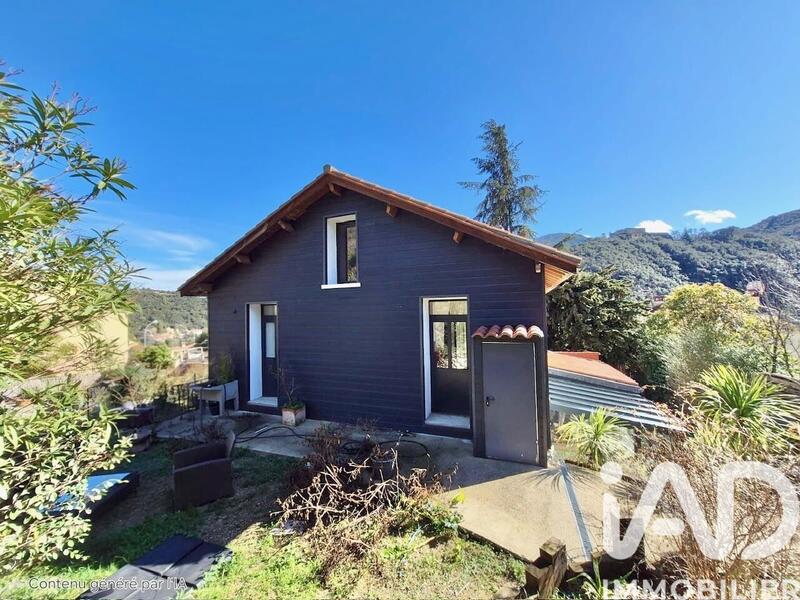 Maison - 220 m² - 5 pièces