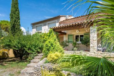 Maison - 210 m² - 6 pièces