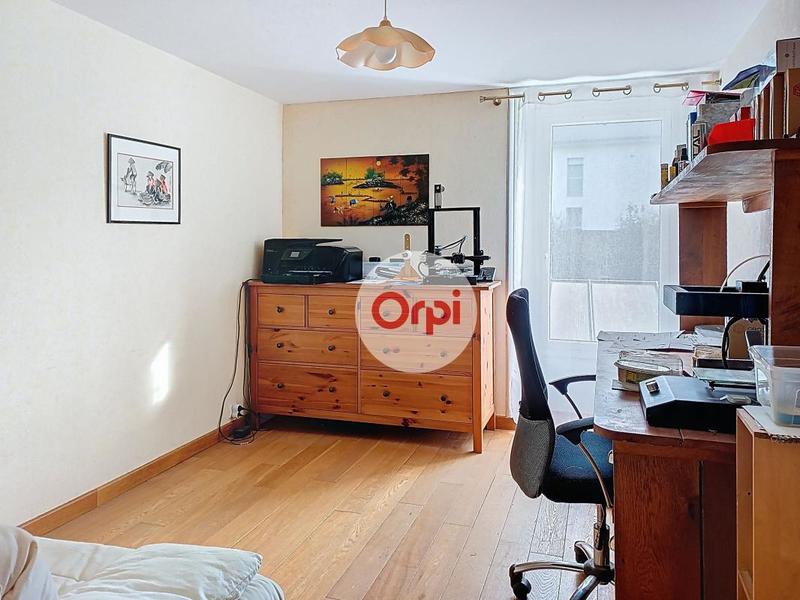 Maison - 205 m² - 6 pièces