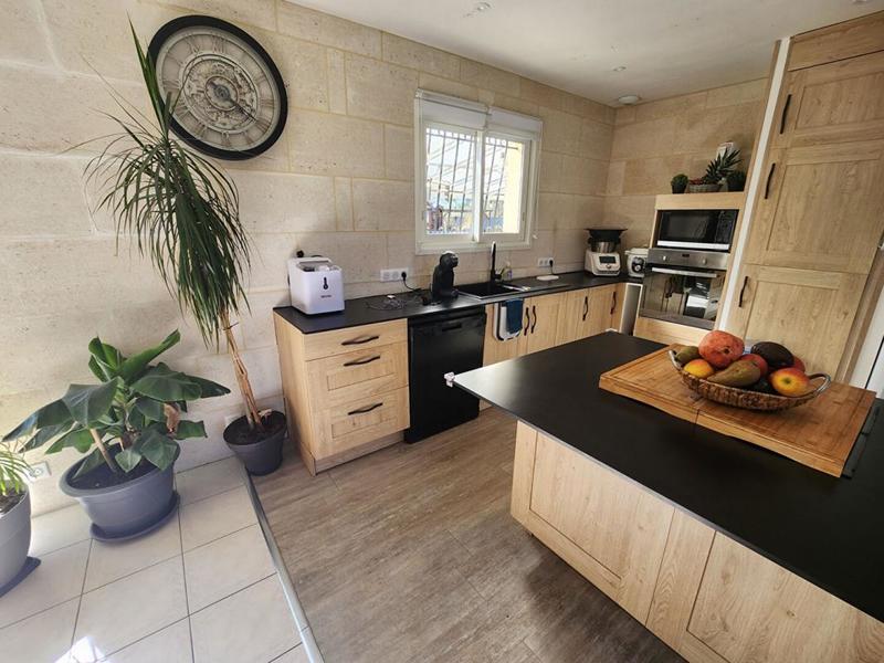 Pavillon - 85 m² - 4 pièces