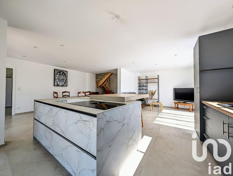 Maison - 138 m² - 5 pièces