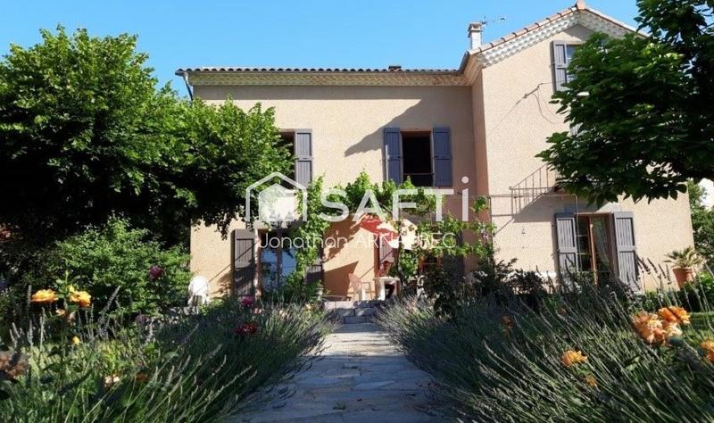 Maison de maîtres - 365 m² - 11 pièces