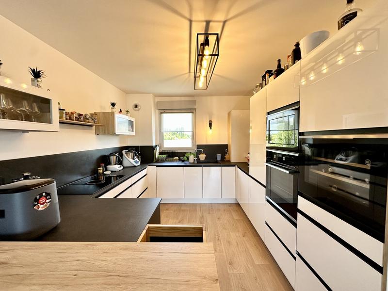 Appartement - 86 m² - 4 pièces