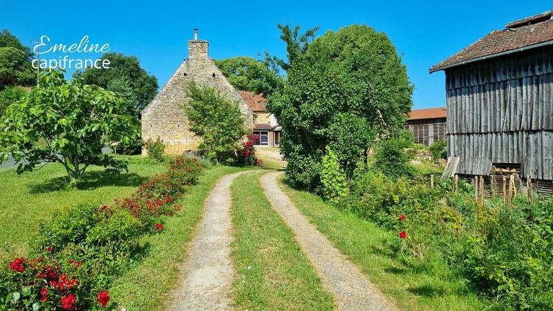 Maison - 202 m² - 6 pièces