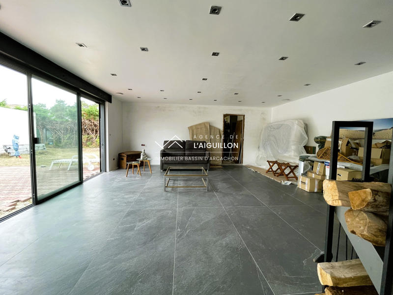 Maison - 262 m² - 7 pièces