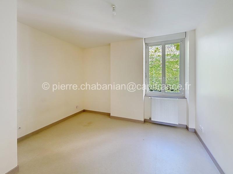 Immeuble - 349 m² - 18 pièces