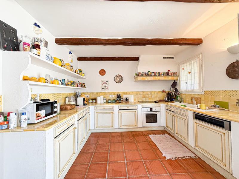 Maison chambre d'hôtes - 545 m² - 18 pièces