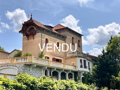 Maison ancienne - 171 m² - 6 pièces