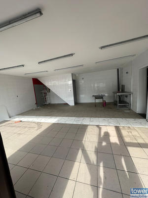 Local commercial - 136 m²