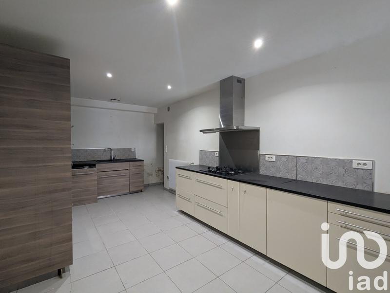 Maison - 215 m² - 10 pièces