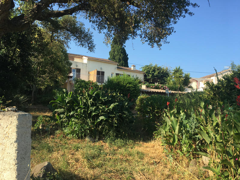 Appartement - 240 m² - 10 pièces