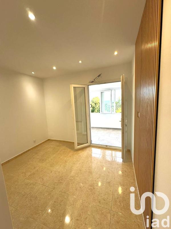 Maison - 485 m² - 27 pièces