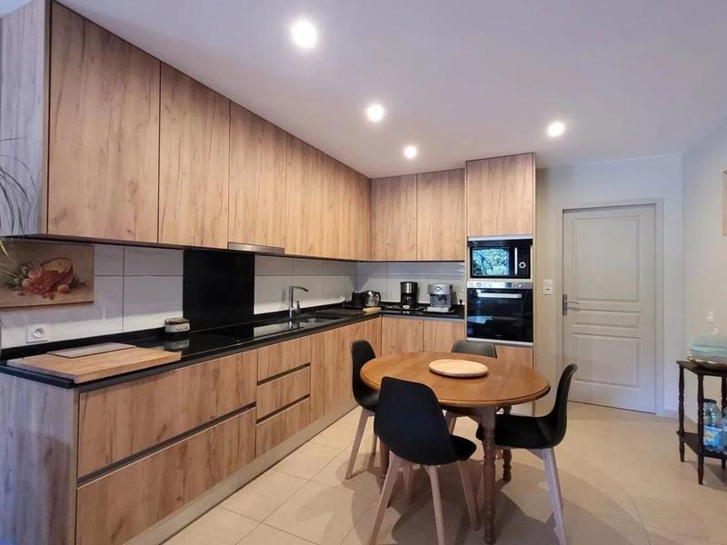 Propriété - 237 m² - 8 pièces