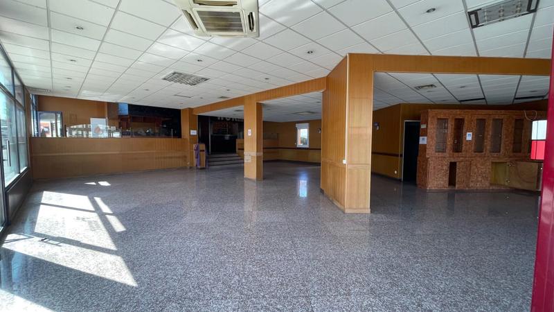 Local commercial - 300 m²